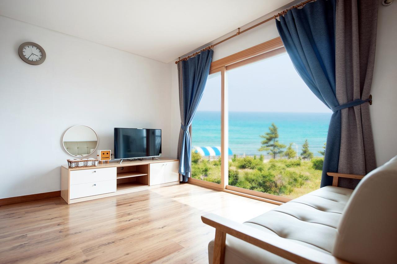 Jeju Sullem Pension Екстериор снимка