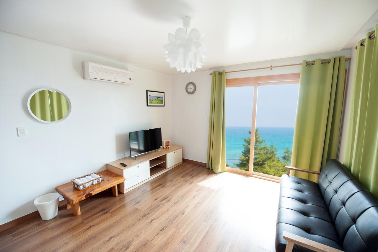 Jeju Sullem Pension Екстериор снимка